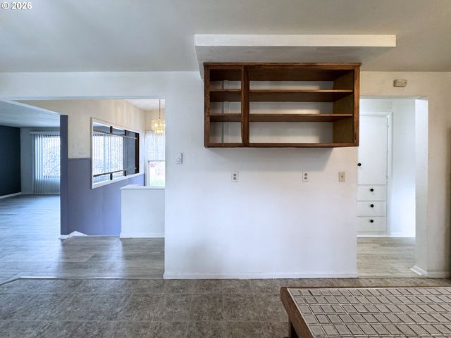 1180 E 37TH Ave, Eugene, OR 97405