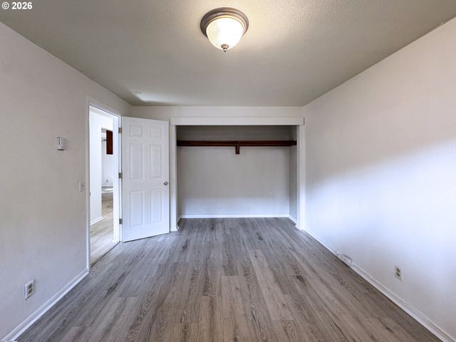 1180 E 37TH Ave, Eugene, OR 97405