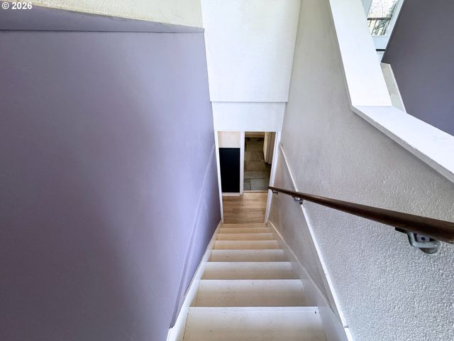 1180 E 37TH Ave, Eugene, OR 97405