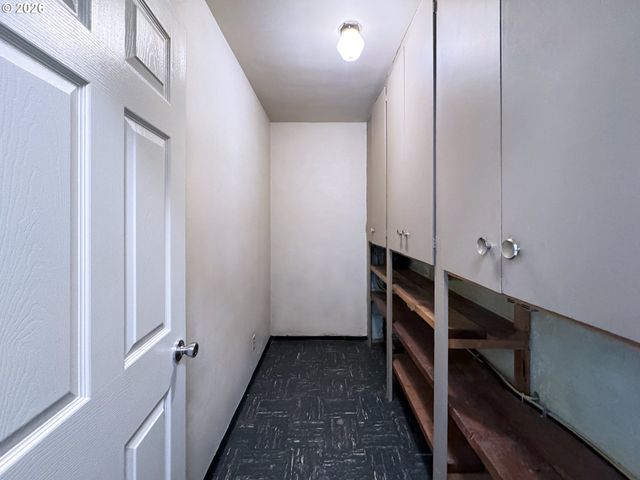 1180 E 37TH Ave, Eugene, OR 97405