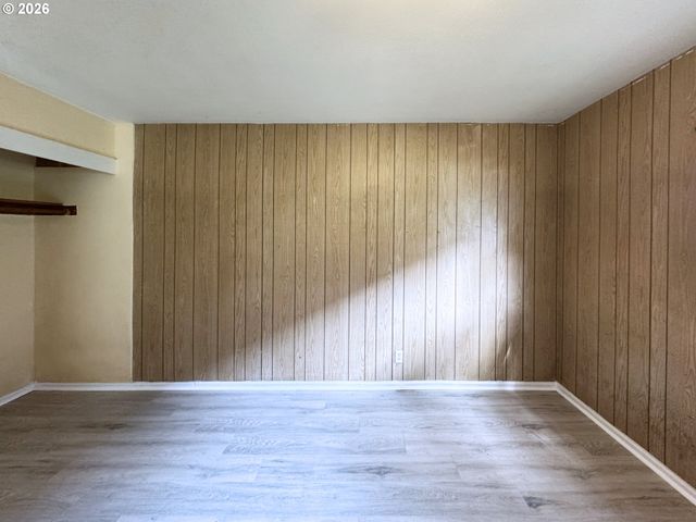 1180 E 37TH Ave, Eugene, OR 97405