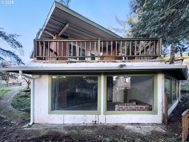 1180 E 37TH Ave, Eugene, OR 97405