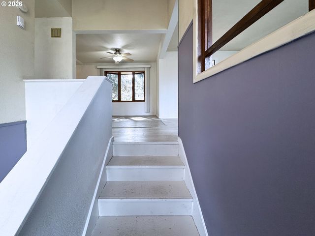 1180 E 37TH Ave, Eugene, OR 97405