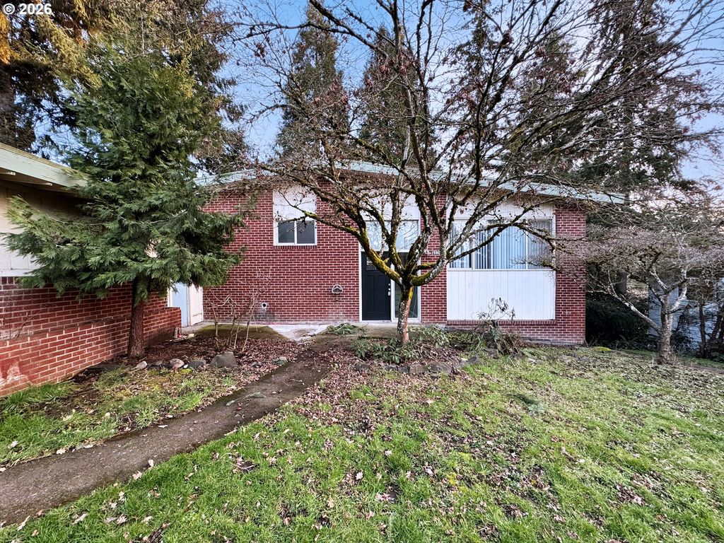 1180 E 37TH Ave, Eugene, OR 97405