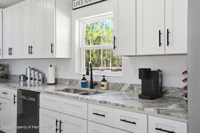 6649 W Linden Drive, Homosassa, FL 34446