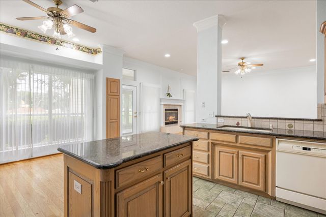 8709 S Monticello Circle, Granbury, TX 76049