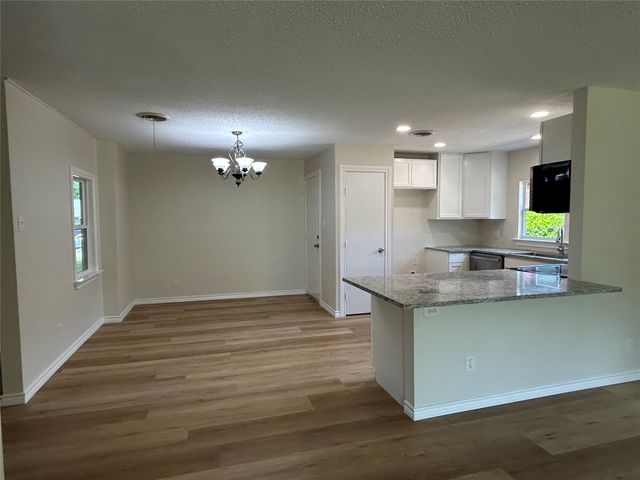 4216 Sun Valley Drive, Dallas, TX 75216