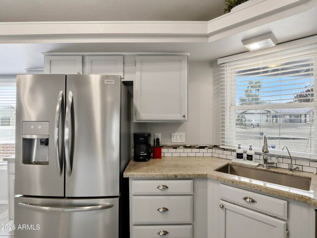 8045 W COLUMBINE Drive, Peoria, AZ 85381