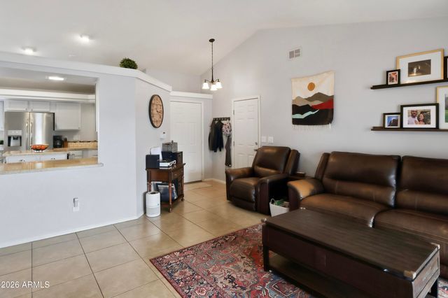 8045 W COLUMBINE Drive, Peoria, AZ 85381