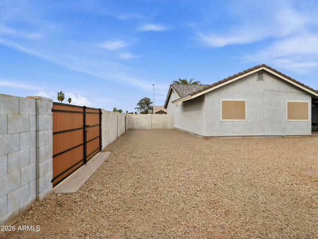 8045 W COLUMBINE Drive, Peoria, AZ 85381