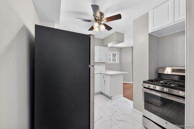 1781 Brys Drive, Grosse Pointe Woods, MI 48236