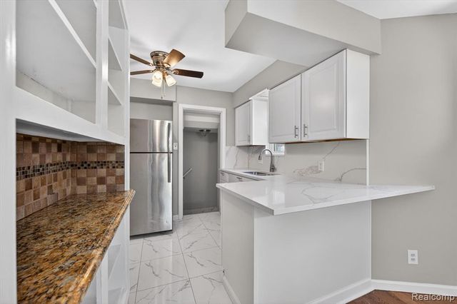 1781 Brys Drive, Grosse Pointe Woods, MI 48236