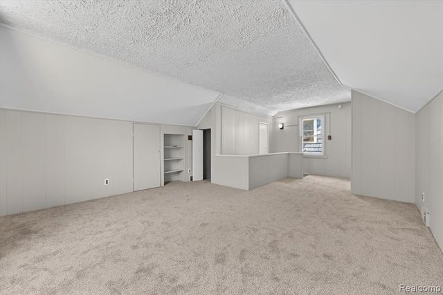1781 Brys Drive, Grosse Pointe Woods, MI 48236