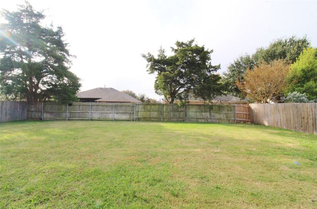 6218 Bentwood Drive, Midlothian, TX 76065