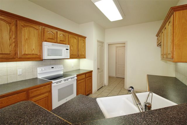 6218 Bentwood Drive, Midlothian, TX 76065