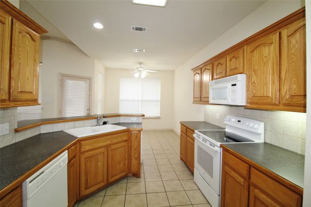 6218 Bentwood Drive, Midlothian, TX 76065