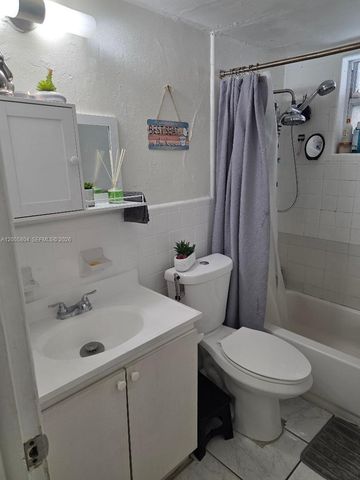 320 W 20th St 5, Hialeah, FL 33010