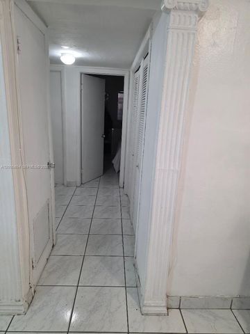 320 W 20th St 5, Hialeah, FL 33010