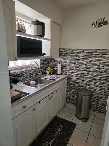 320 W 20th St 5, Hialeah, FL 33010