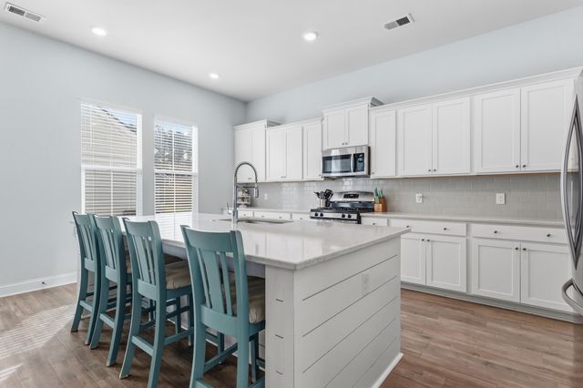 137 Country Gate Lane, Summerville, SC 29485