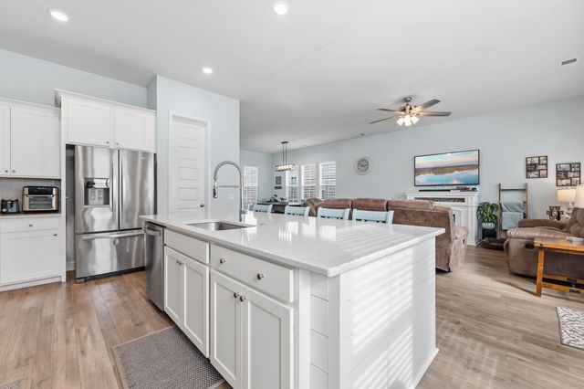 137 Country Gate Lane, Summerville, SC 29485