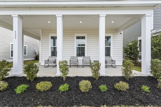 137 Country Gate Lane, Summerville, SC 29485