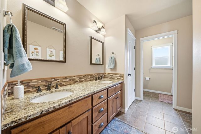 123 Blackjack Drive, Kalama, WA 98625