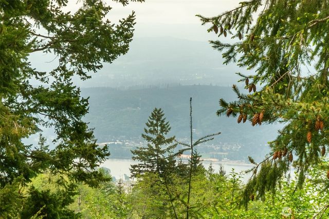 123 Blackjack Drive, Kalama, WA 98625