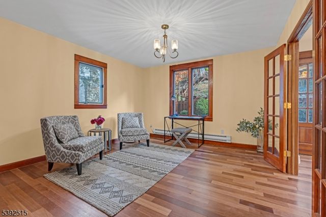 2 Oneida Ave, Hopatcong Boro, NJ 07843