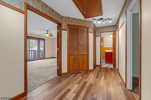 2 Oneida Ave, Hopatcong Boro, NJ 07843