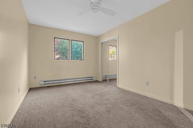 2 Oneida Ave, Hopatcong Boro, NJ 07843