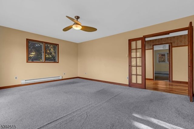 2 Oneida Ave, Hopatcong Boro, NJ 07843