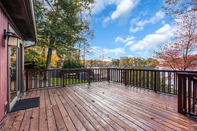 2 Oneida Ave, Hopatcong Boro, NJ 07843