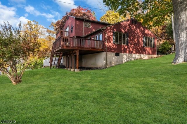 2 Oneida Ave, Hopatcong Boro, NJ 07843