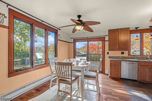 2 Oneida Ave, Hopatcong Boro, NJ 07843