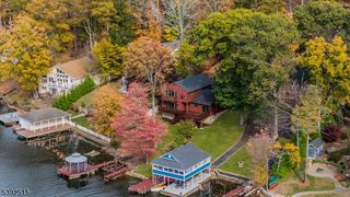 2 Oneida Ave, Hopatcong Boro, NJ 07843