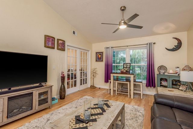 1333 N MCMULLEN BOOTH ROAD 1333, Clearwater, FL 33759