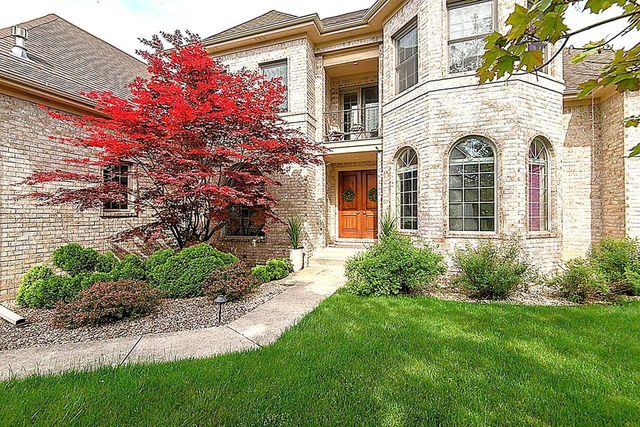 10935 N Oriole LANE, Mequon, WI 53092