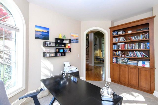 10935 N Oriole LANE, Mequon, WI 53092
