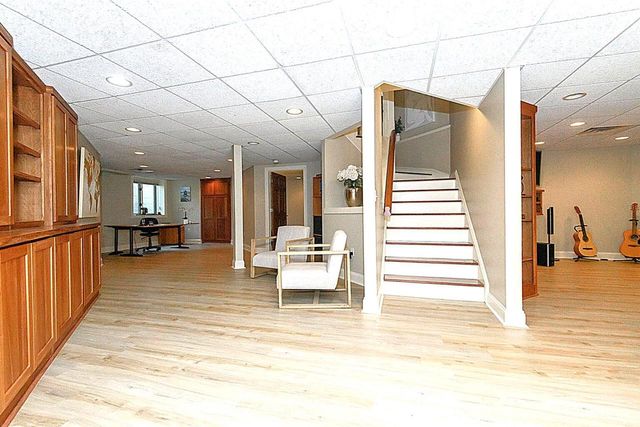 10935 N Oriole LANE, Mequon, WI 53092