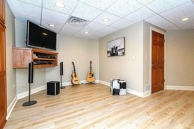 10935 N Oriole LANE, Mequon, WI 53092