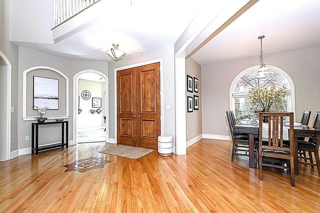10935 N Oriole LANE, Mequon, WI 53092