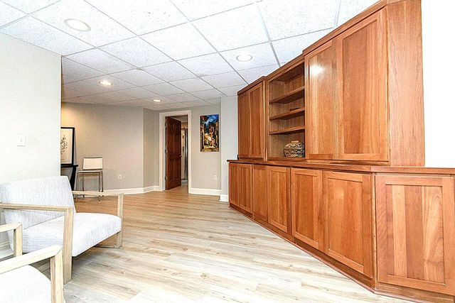 10935 N Oriole LANE, Mequon, WI 53092