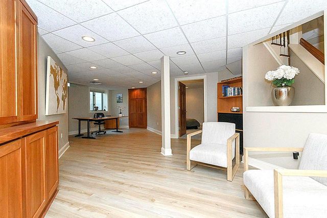 10935 N Oriole LANE, Mequon, WI 53092