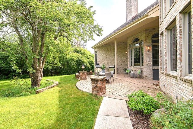 10935 N Oriole LANE, Mequon, WI 53092