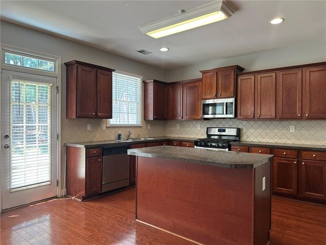 669 Maple Grove Way, Marietta, GA 30066