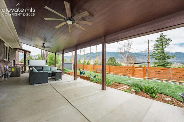 622 Pioneer Lane, Colorado Springs, CO 80904