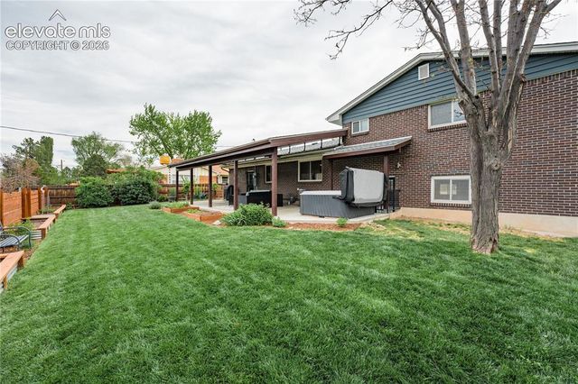 622 Pioneer Lane, Colorado Springs, CO 80904