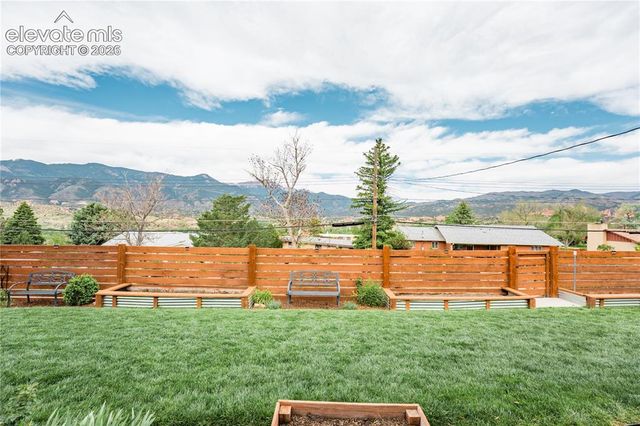 622 Pioneer Lane, Colorado Springs, CO 80904