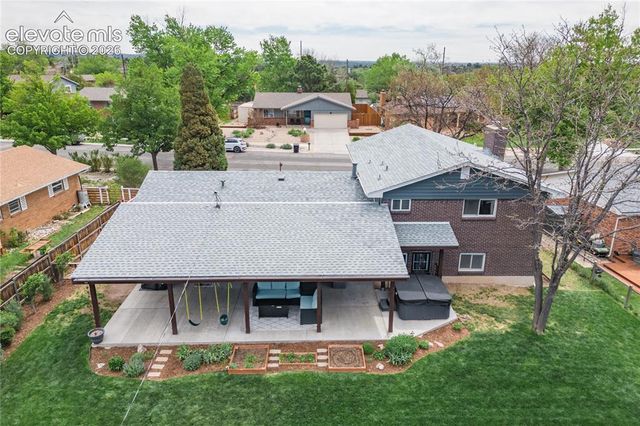 622 Pioneer Lane, Colorado Springs, CO 80904